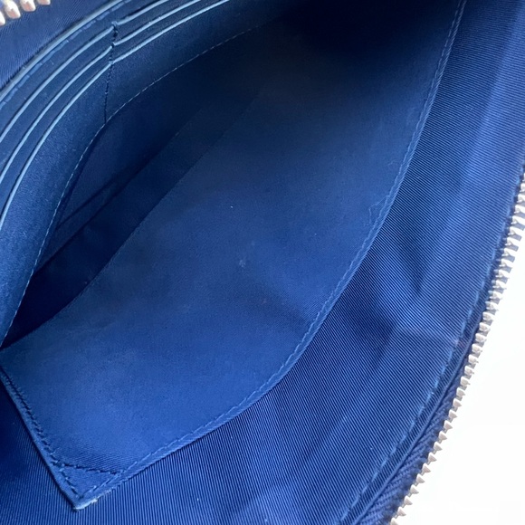 🌼SOLD🌼🌸Gucci Blooms Zip Wrislet Pouch🌸 - Picture 17 of 17